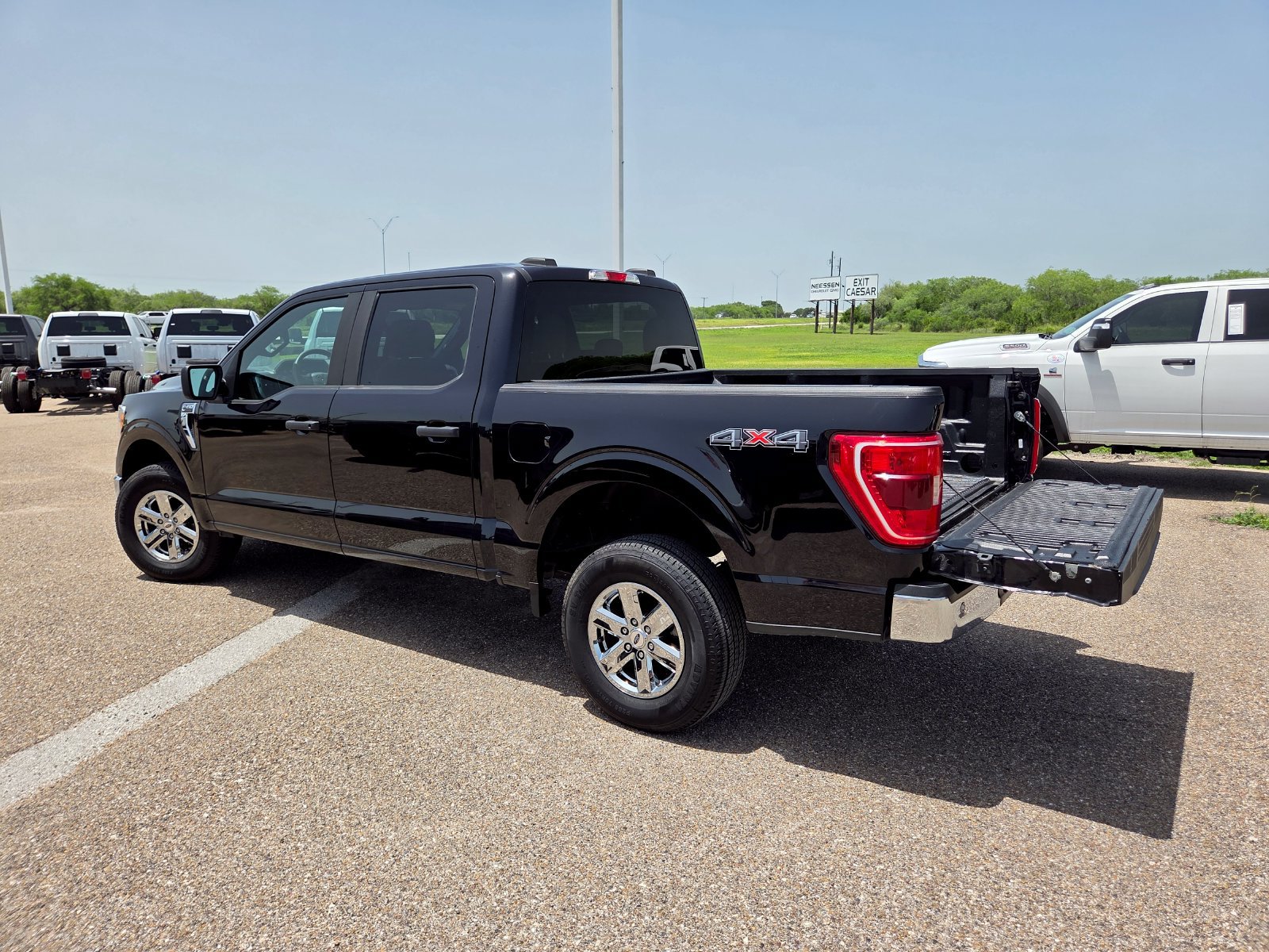 Used 2021 Ford F150 XLT AWD/4WD image 24