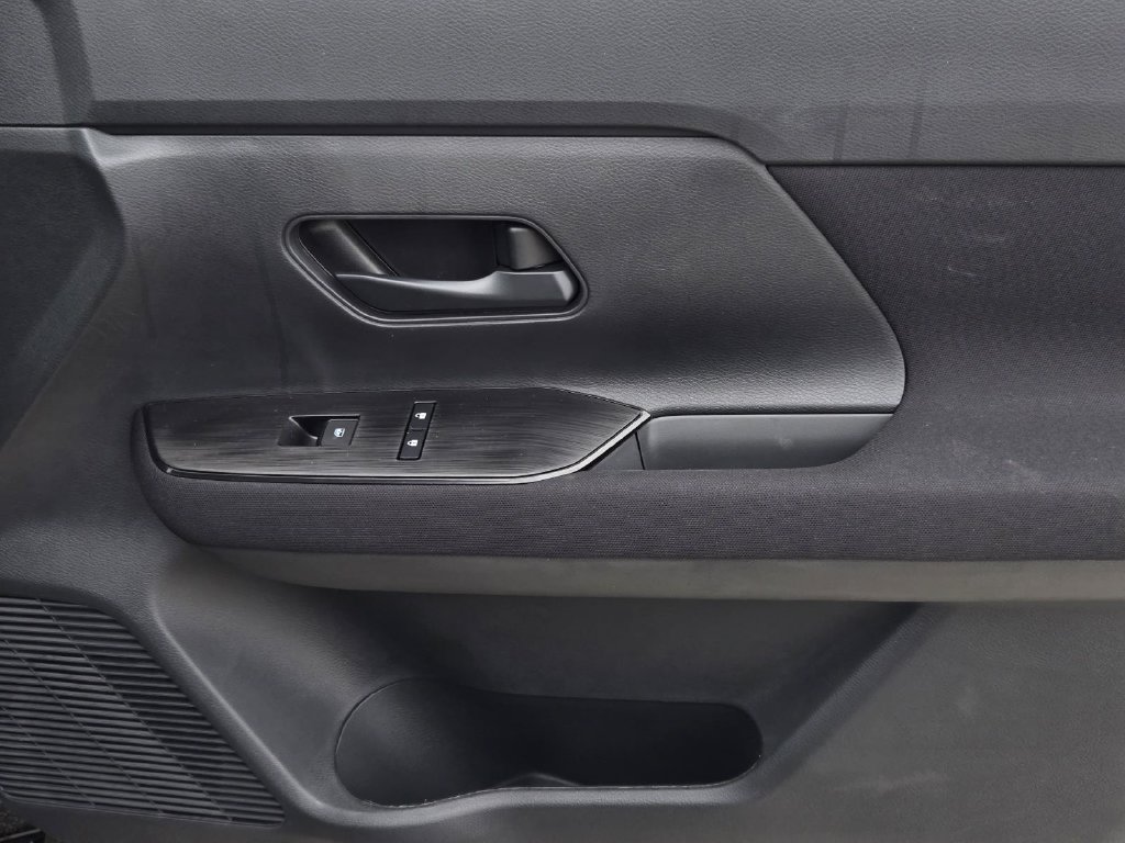 New 2026 Nissan Kicks S FWD image 8
