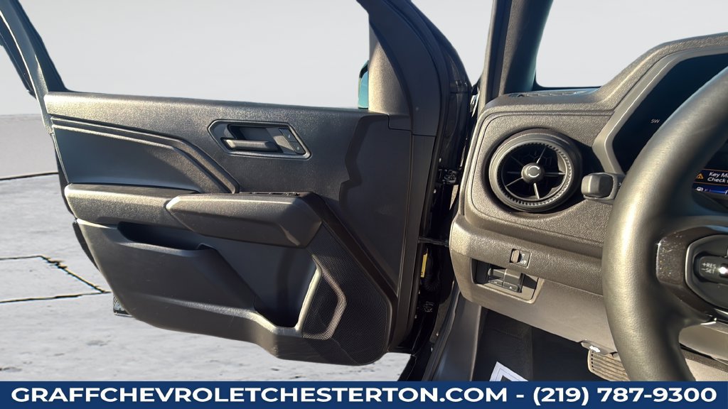 Used 2025 Chevrolet Colorado Trail Boss AWD/4WD image 26