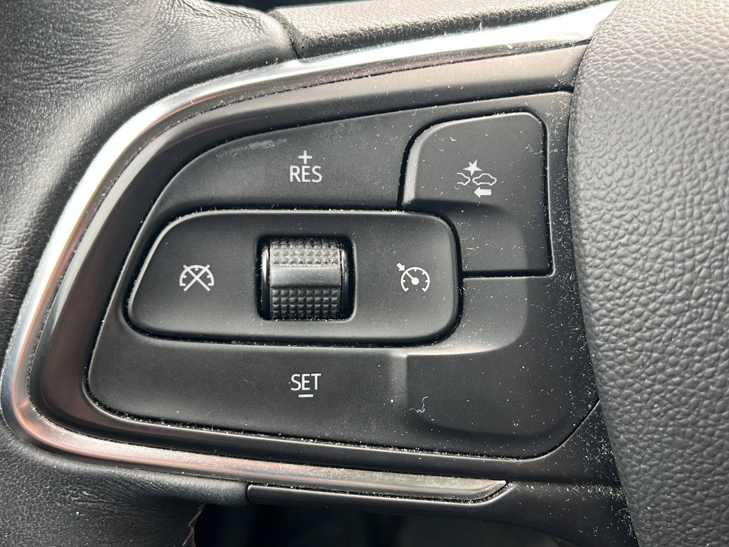 Used 2022 Buick Encore GX Select AWD/4WD image 7