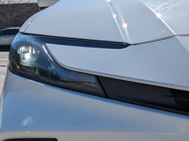 Used 2025 Toyota Camry SE image 11