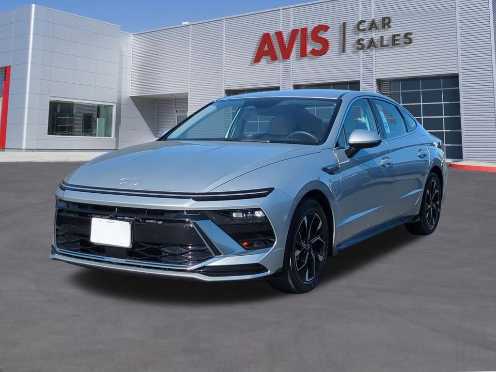 Used 2025 Hyundai Sonata SEL FWD image 1