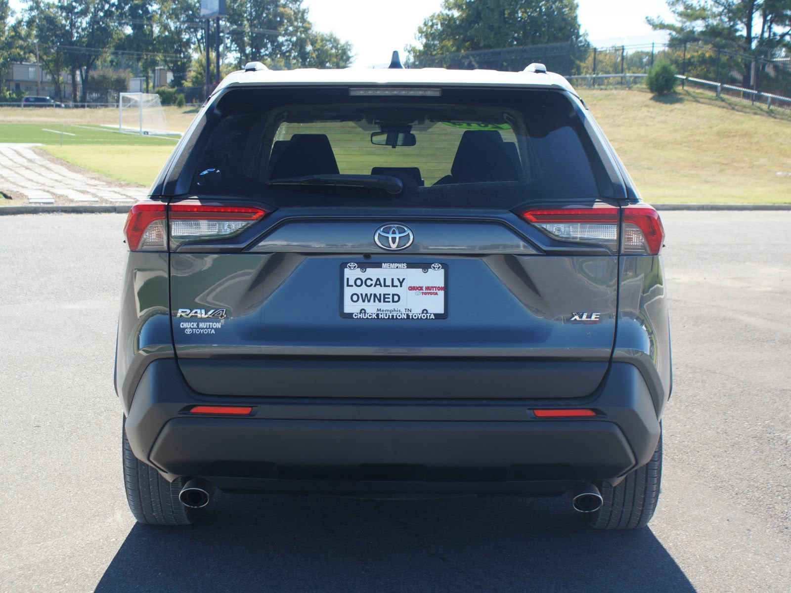Used 2019 Toyota RAV4 XLE w/ Convenience Package FWD image 3