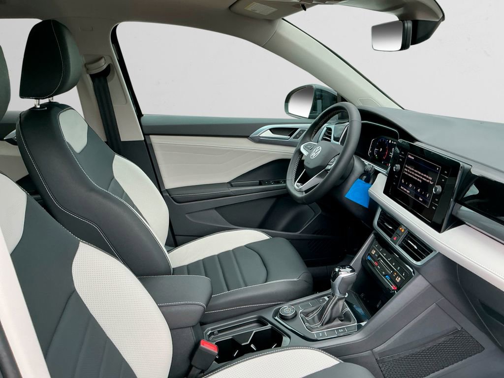 New 2025 Volkswagen Taos SEL image 15