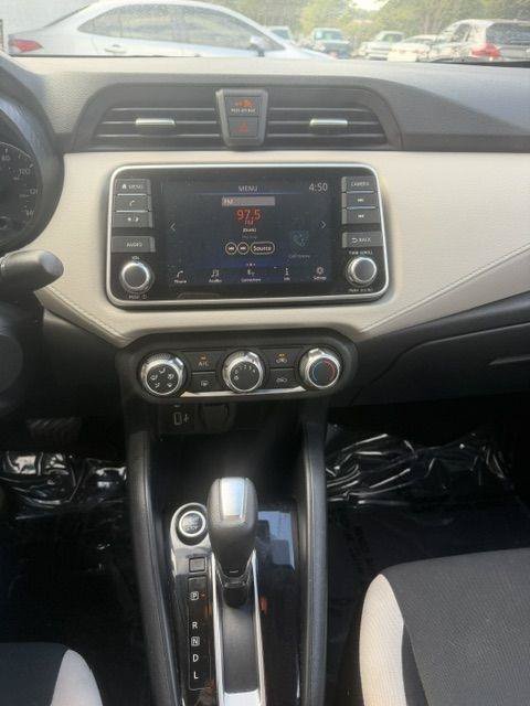 Used 2021 Nissan Versa SV FWD image 15