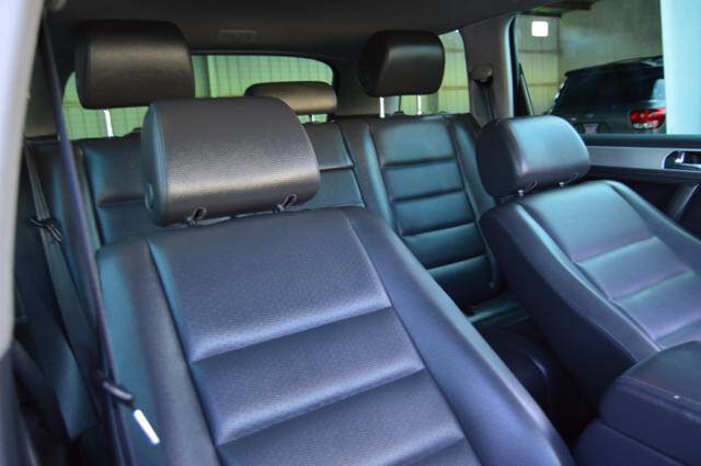 Used 2009 Volkswagen Touareg VR6 image 49