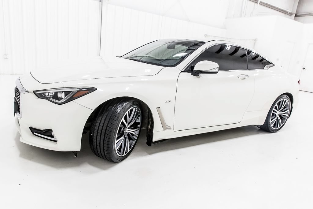 Used 2018 INFINITI Q60 3.0t Luxe w/ Sensory Package 3.0T Luxe RWD image 2