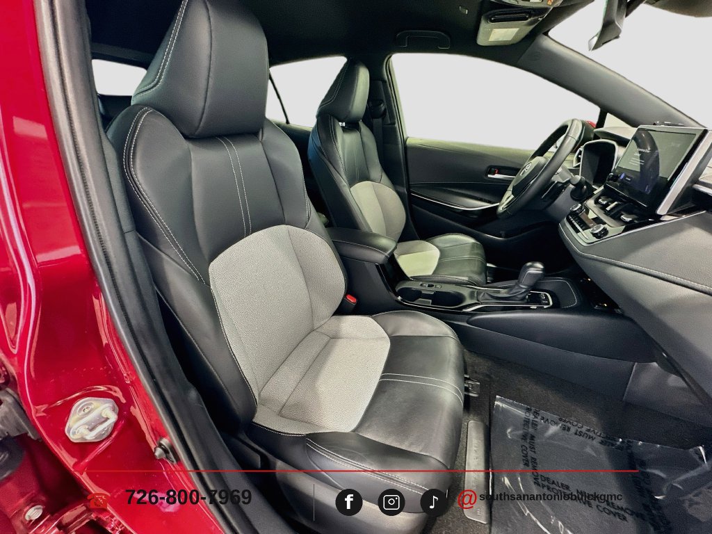 Used 2025 Toyota Corolla XSE FWD image 27