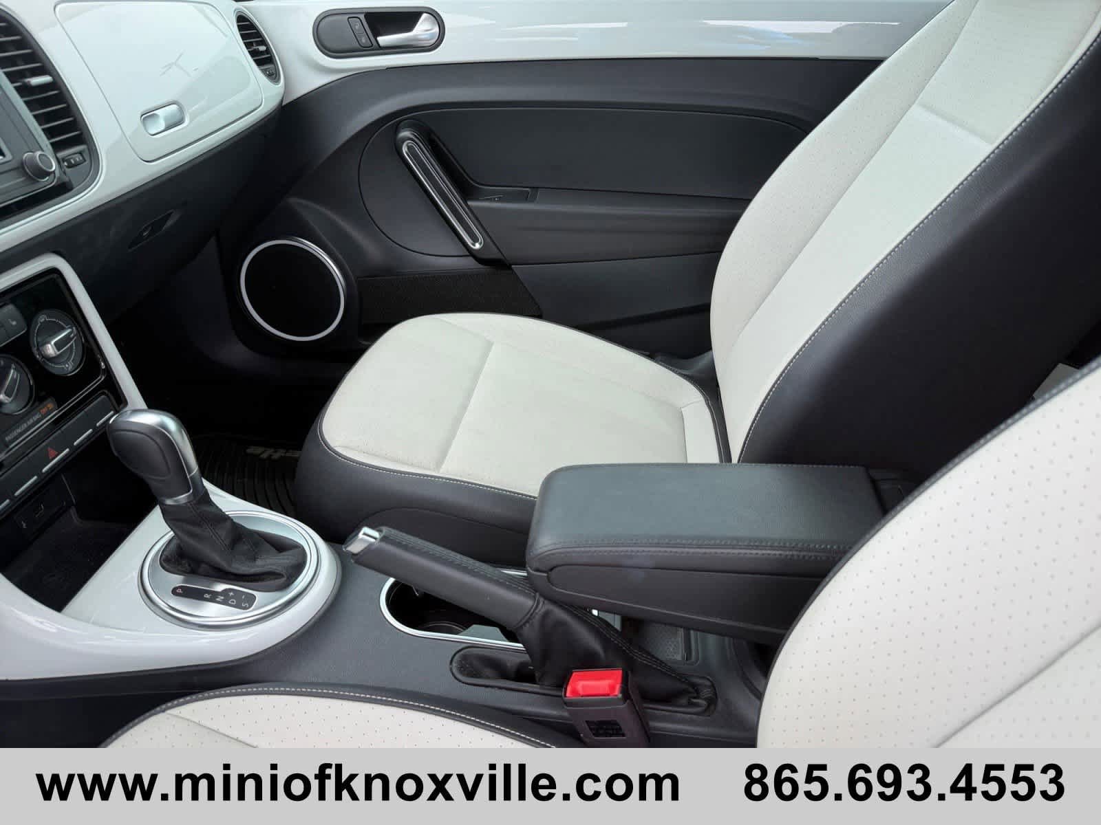 Used 2019 Volkswagen Beetle 2.0T S FWD image 23