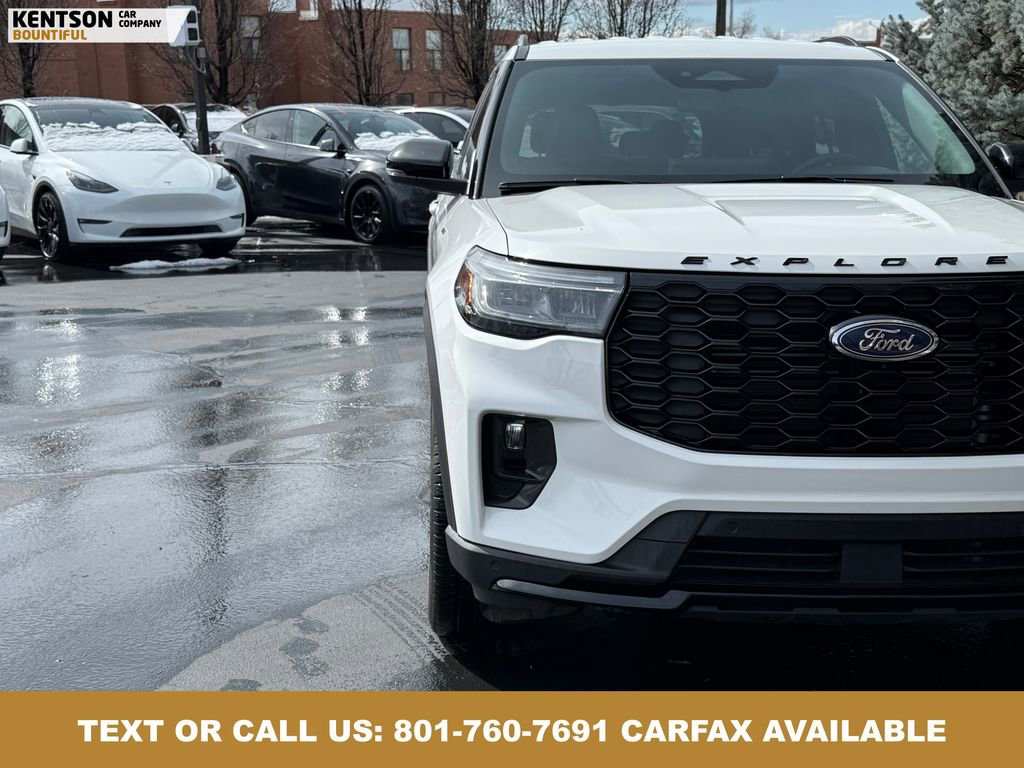 Used 2025 Ford Explorer ST-Line w/ ST-Line Street Pack AWD/4WD image 13