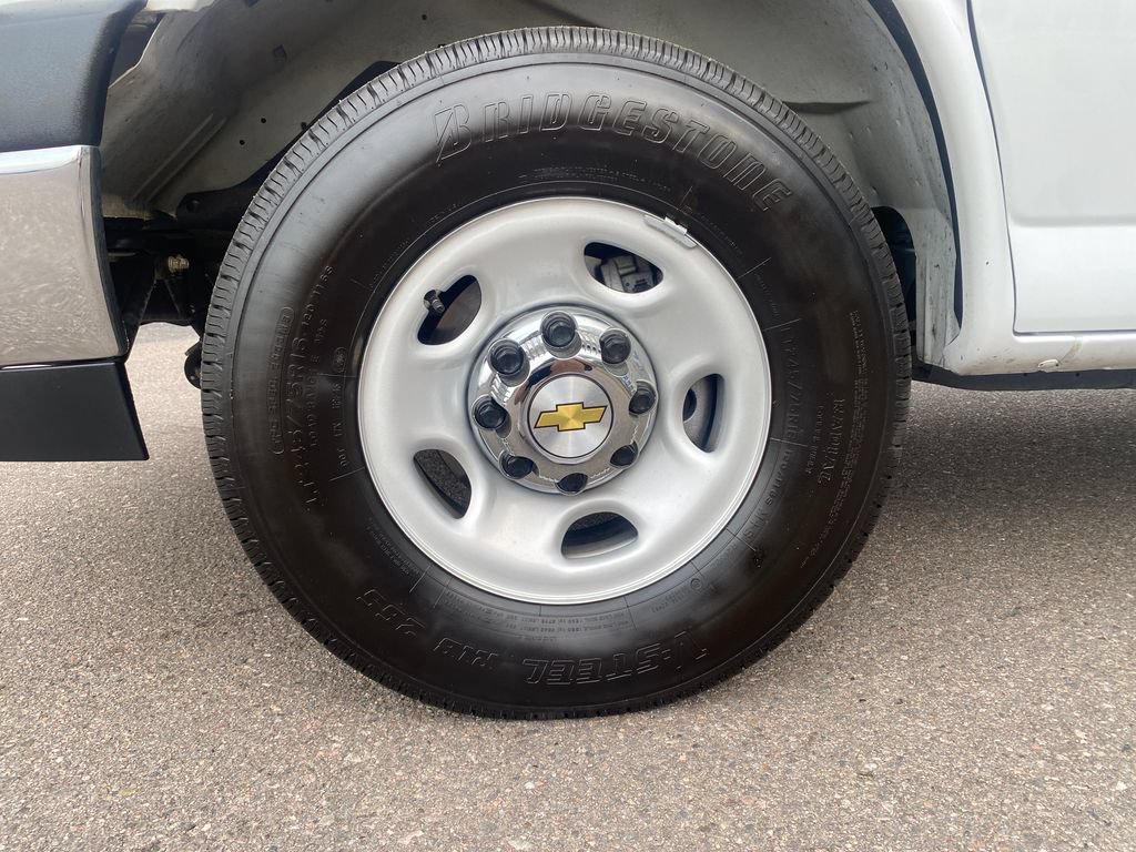 Used 2025 Chevrolet Express 3500 LT w/ LT Preferred Equipment Group RWD image 26