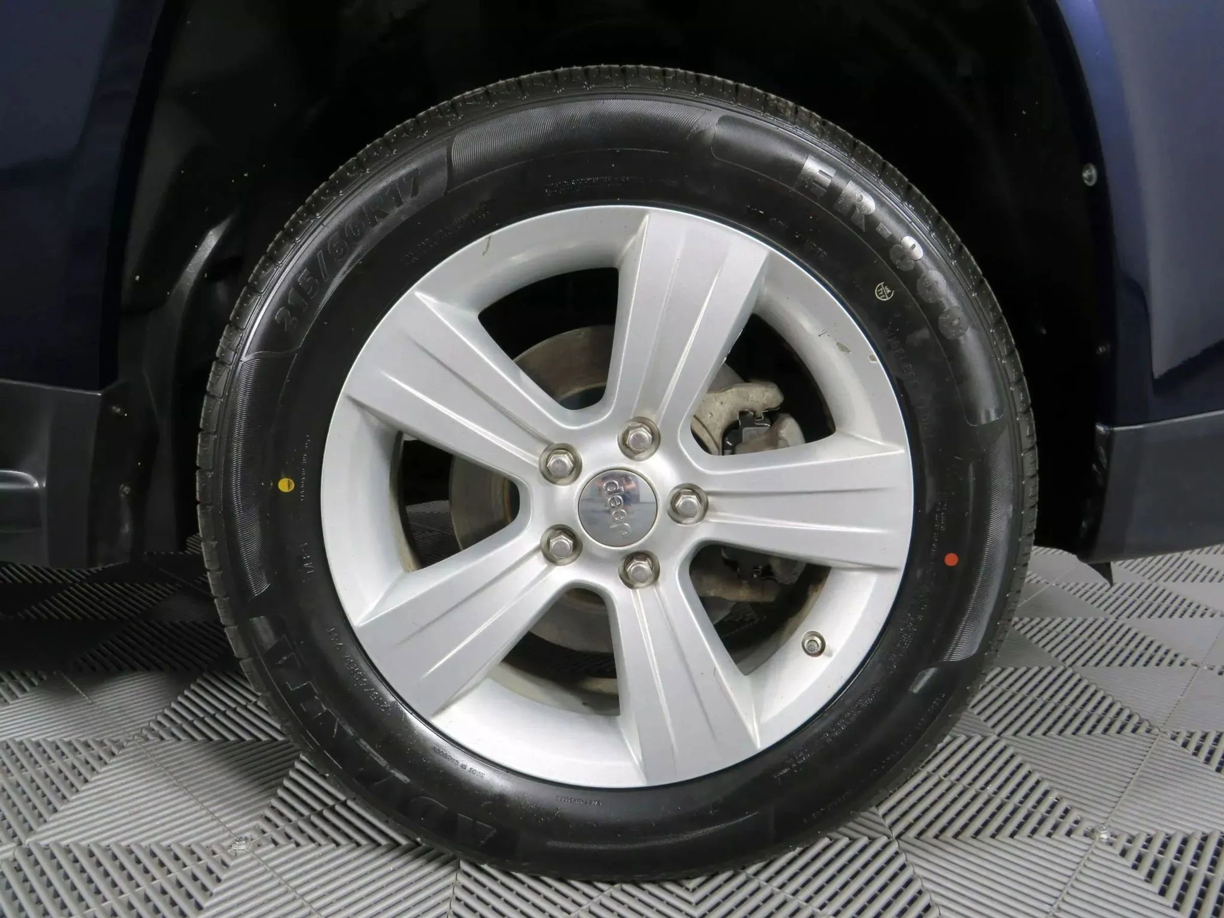 Used 2013 Jeep Compass Latitude w/ Sun/Sound Group FWD image 44
