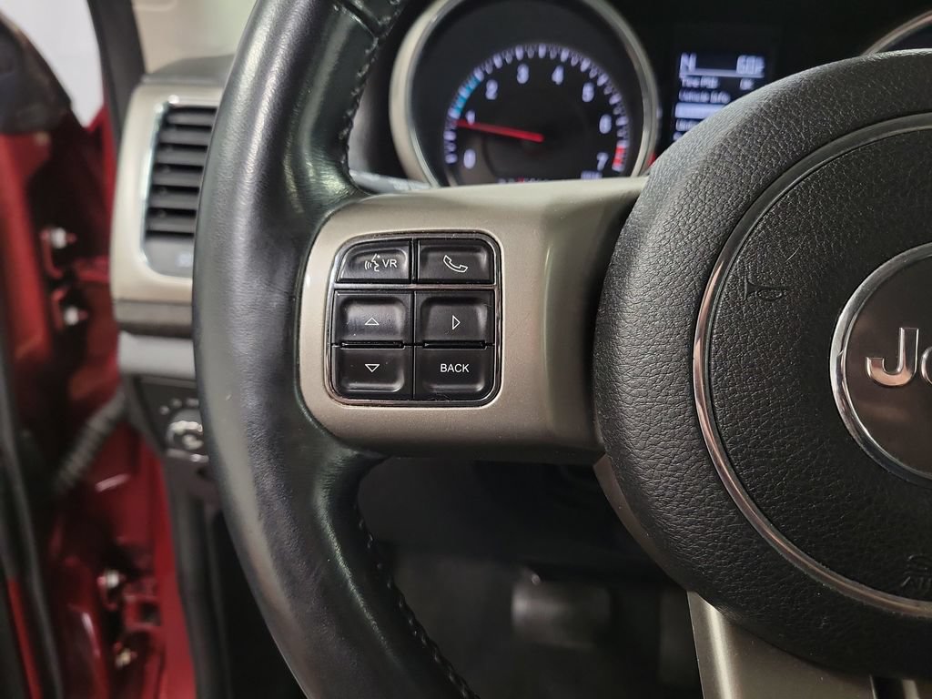Used 2012 Jeep Grand Cherokee Laredo AWD/4WD image 24