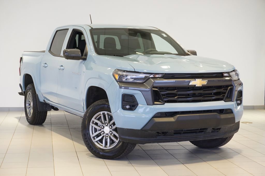 Certified 2025 Chevrolet Colorado LT w/ LT Convenience Package image 3