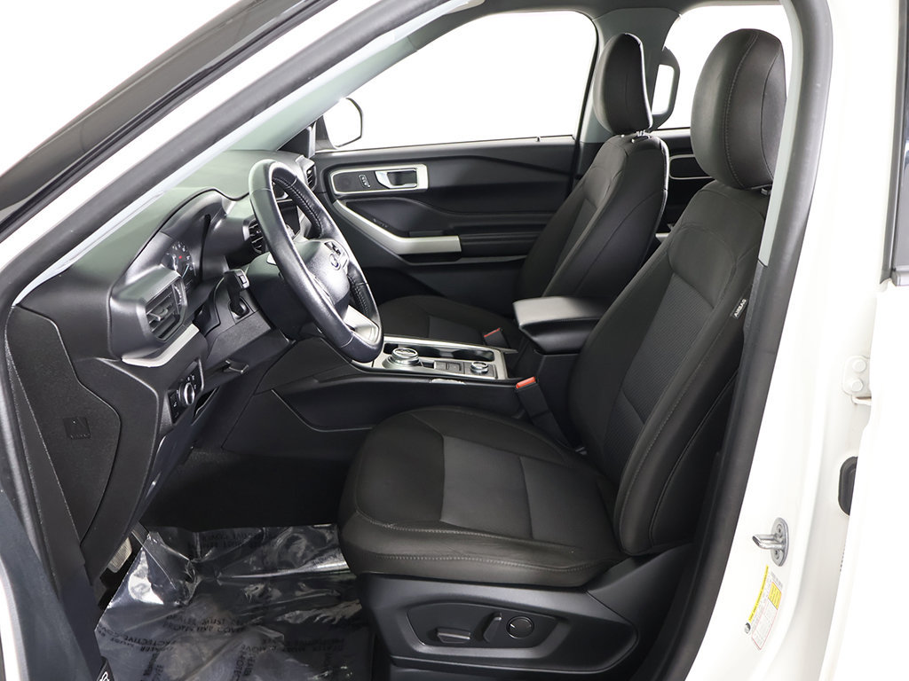 Used 2024 Ford Explorer XLT AWD/4WD image 27