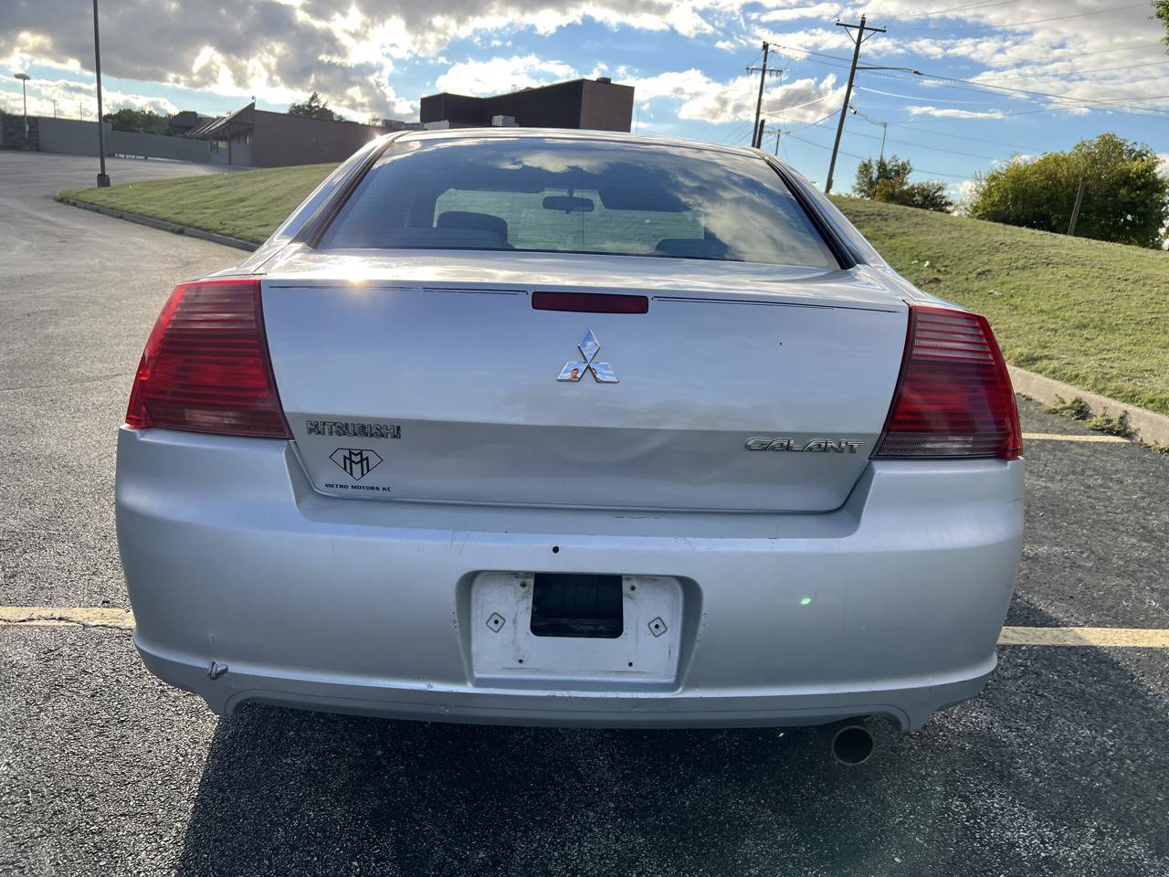 Used 2008 Mitsubishi Galant ES FWD image 4