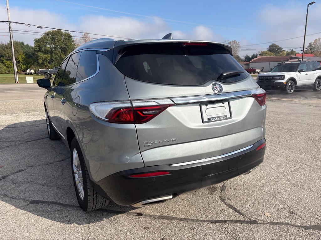 Used 2023 Buick Enclave Premium AWD/4WD image 11
