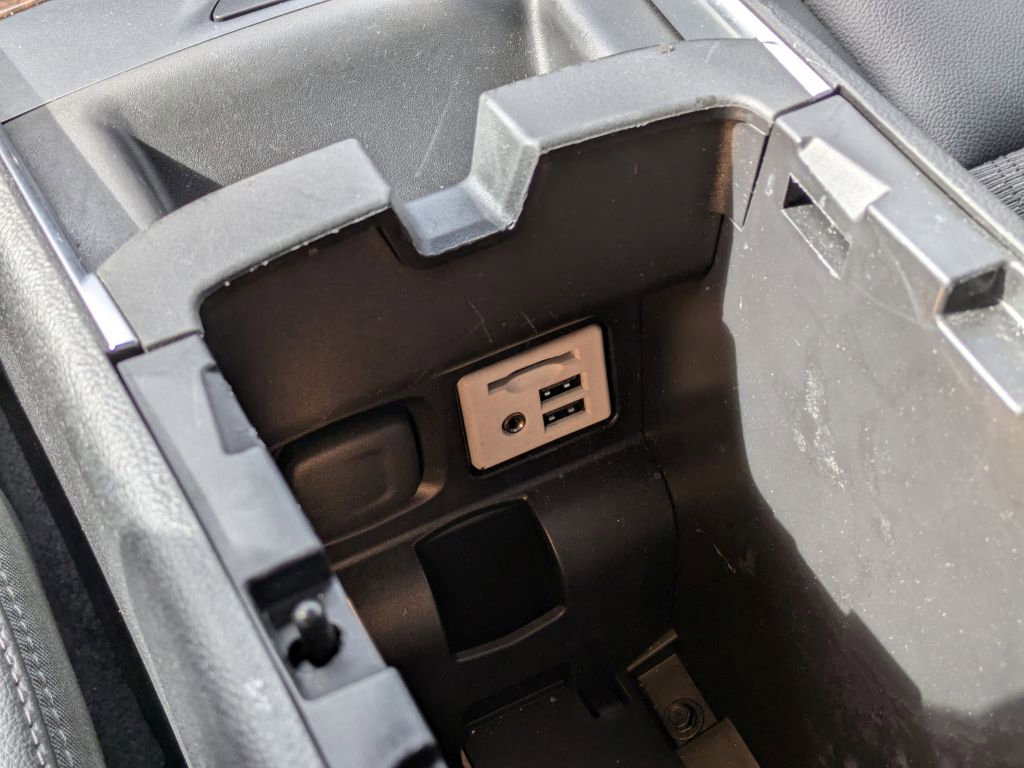 Used 2014 Chevrolet Impala LT w/ Convenience Package image 23