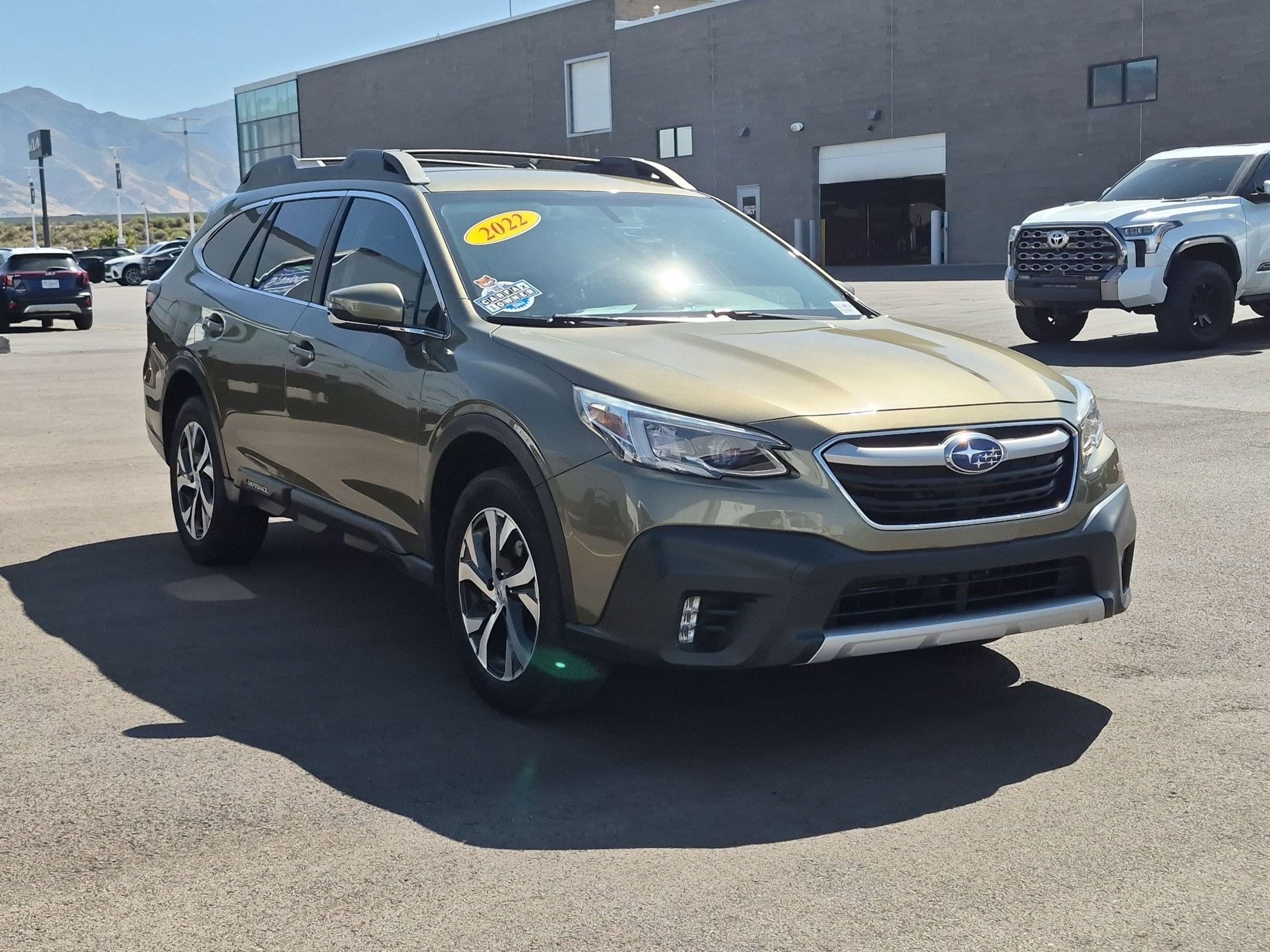 Used 2022 Subaru Outback Limited AWD/4WD image 8