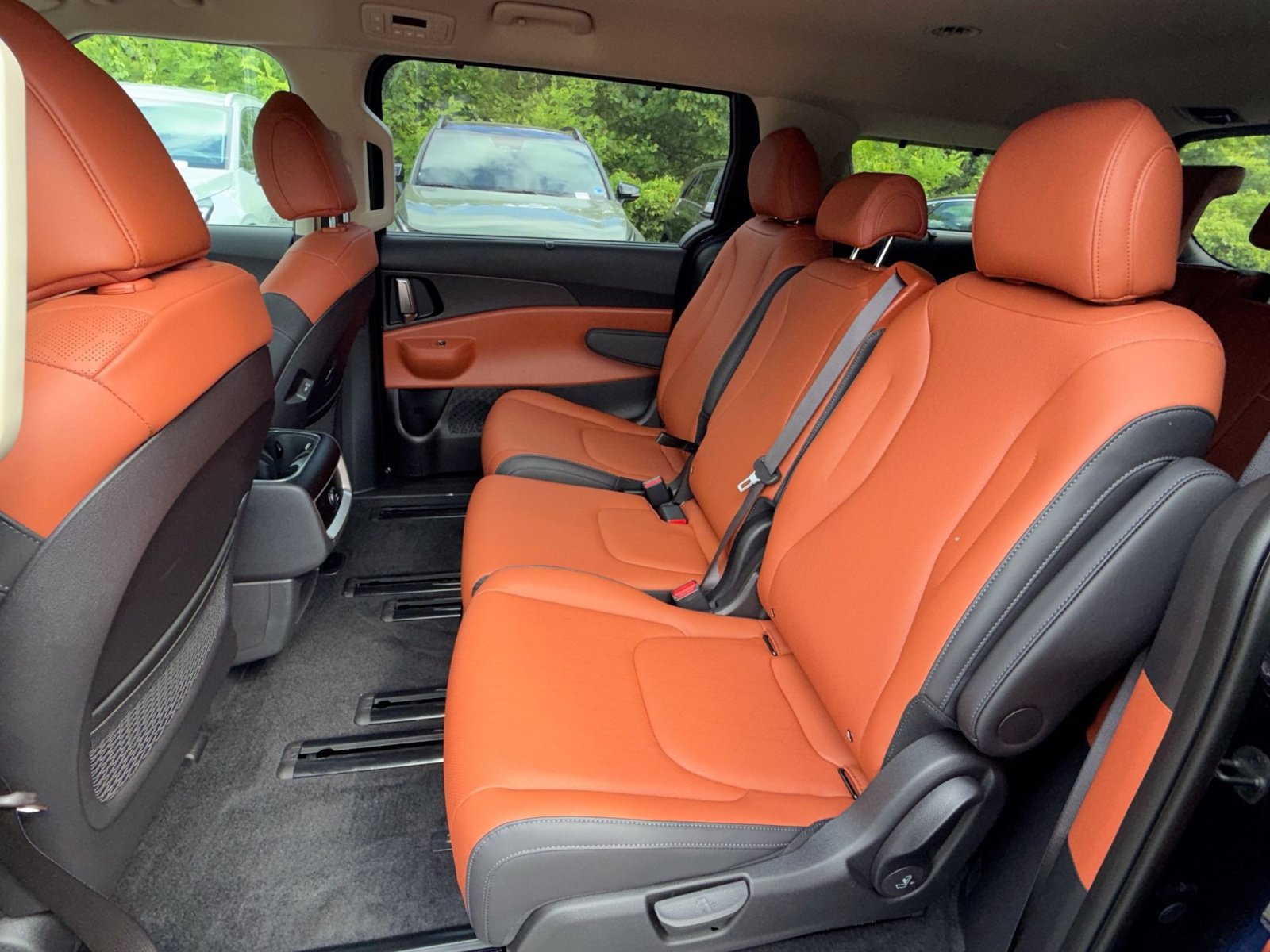 New 2026 Kia Carnival EX FWD image 29