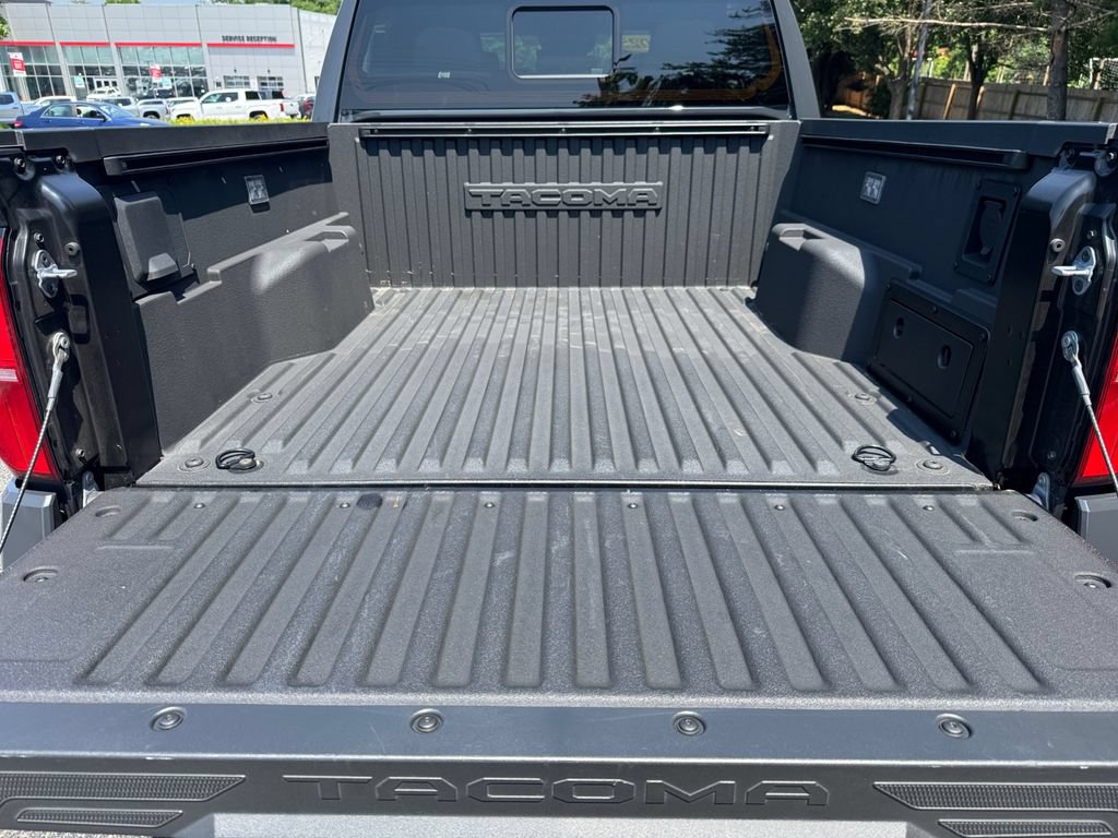 Used 2025 Toyota Tacoma TRD Sport w/ TRD Sport Upgrade Package AWD/4WD image 17