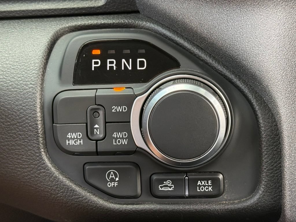 Used 2025 RAM 1500 Warlock AWD/4WD image 19