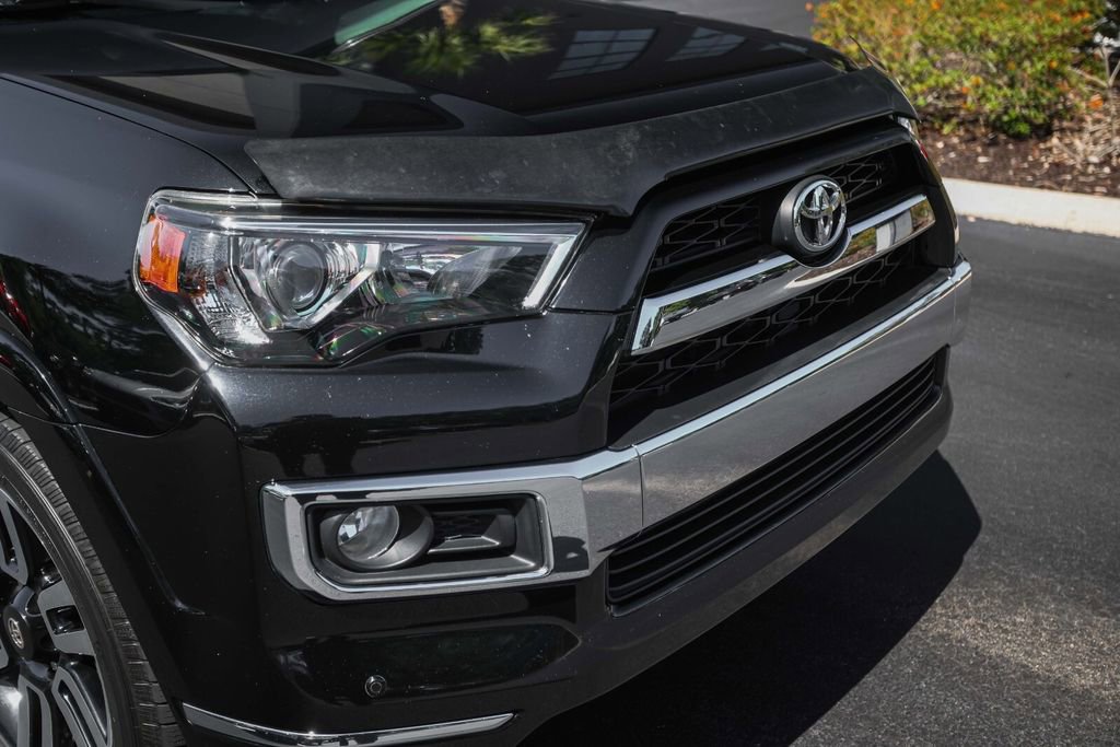 Used 2018 Toyota 4Runner Limited AWD/4WD image 10