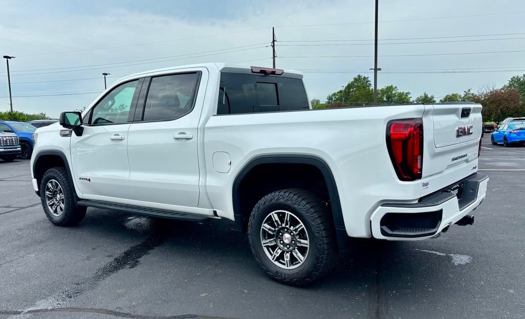 Used 2024 GMC Sierra 1500 AT4 w/ Technology Package AWD/4WD image 5