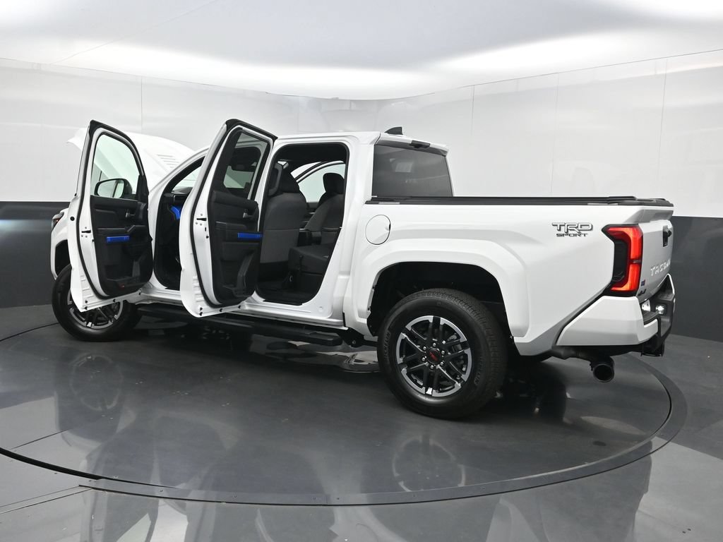 Used 2025 Toyota Tacoma TRD Sport AWD/4WD image 37