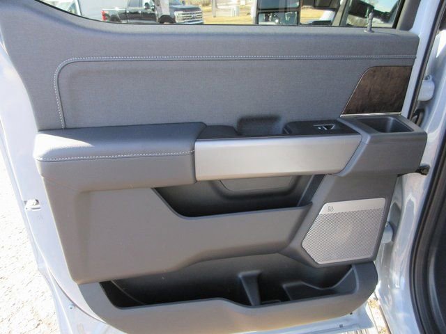 New 2026 Ford F350 Lariat w/ Black Appearance Package image 27