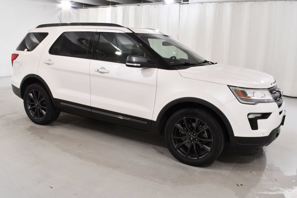 Used 2019 Ford Explorer XLT w/ Equipment Group 202A AWD/4WD image 5
