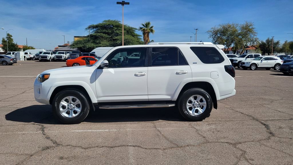 Used 2016 Toyota 4Runner SR5 Premium image 5