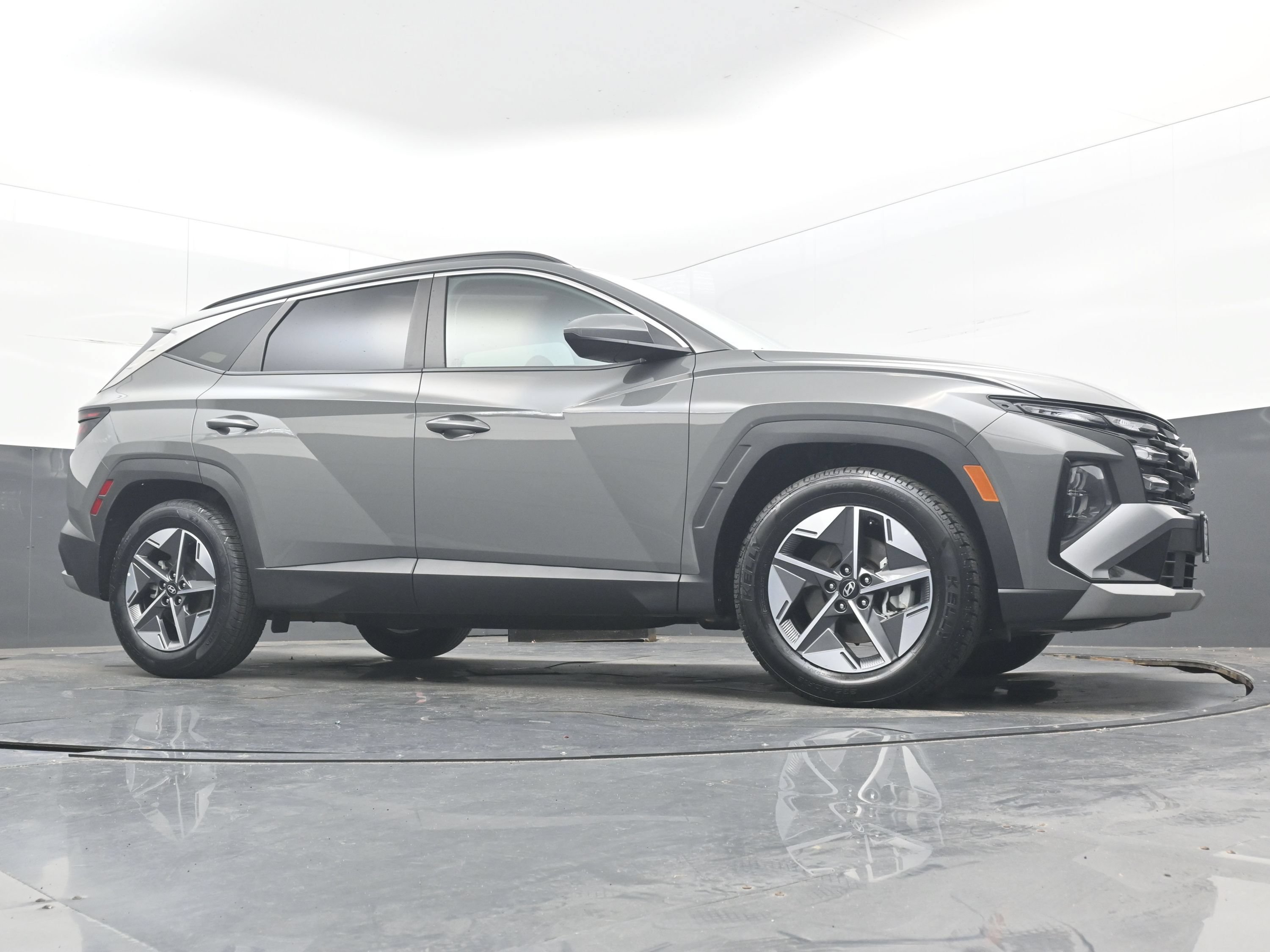 Used 2025 Hyundai Tucson SEL FWD image 24