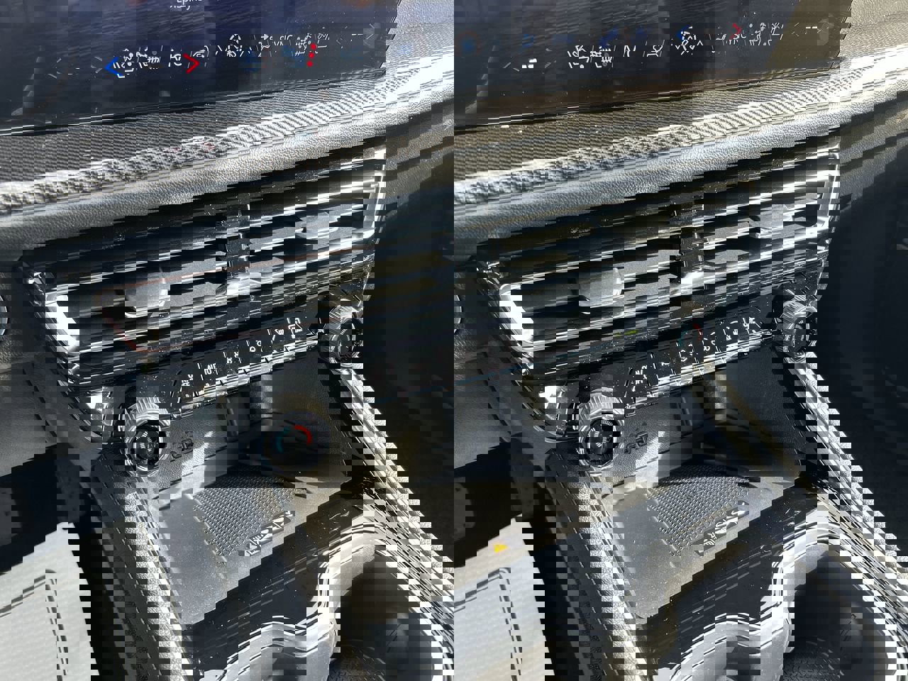 New 2026 Chevrolet Traverse High Country image 29