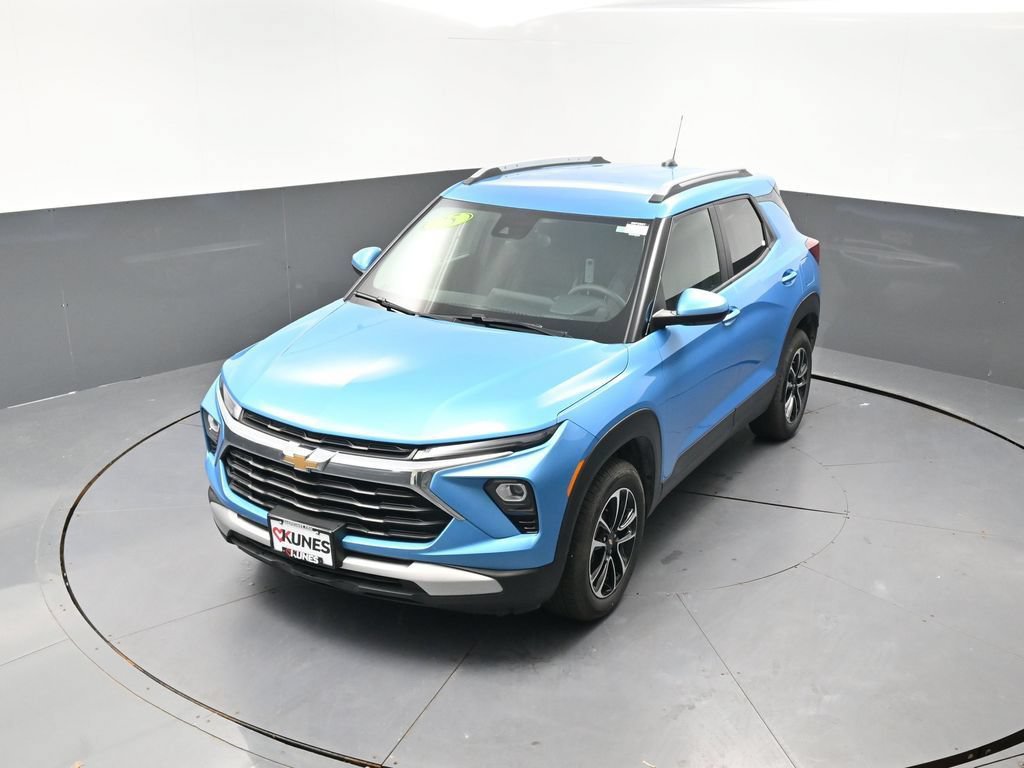 Used 2025 Chevrolet TrailBlazer LT AWD/4WD image 46