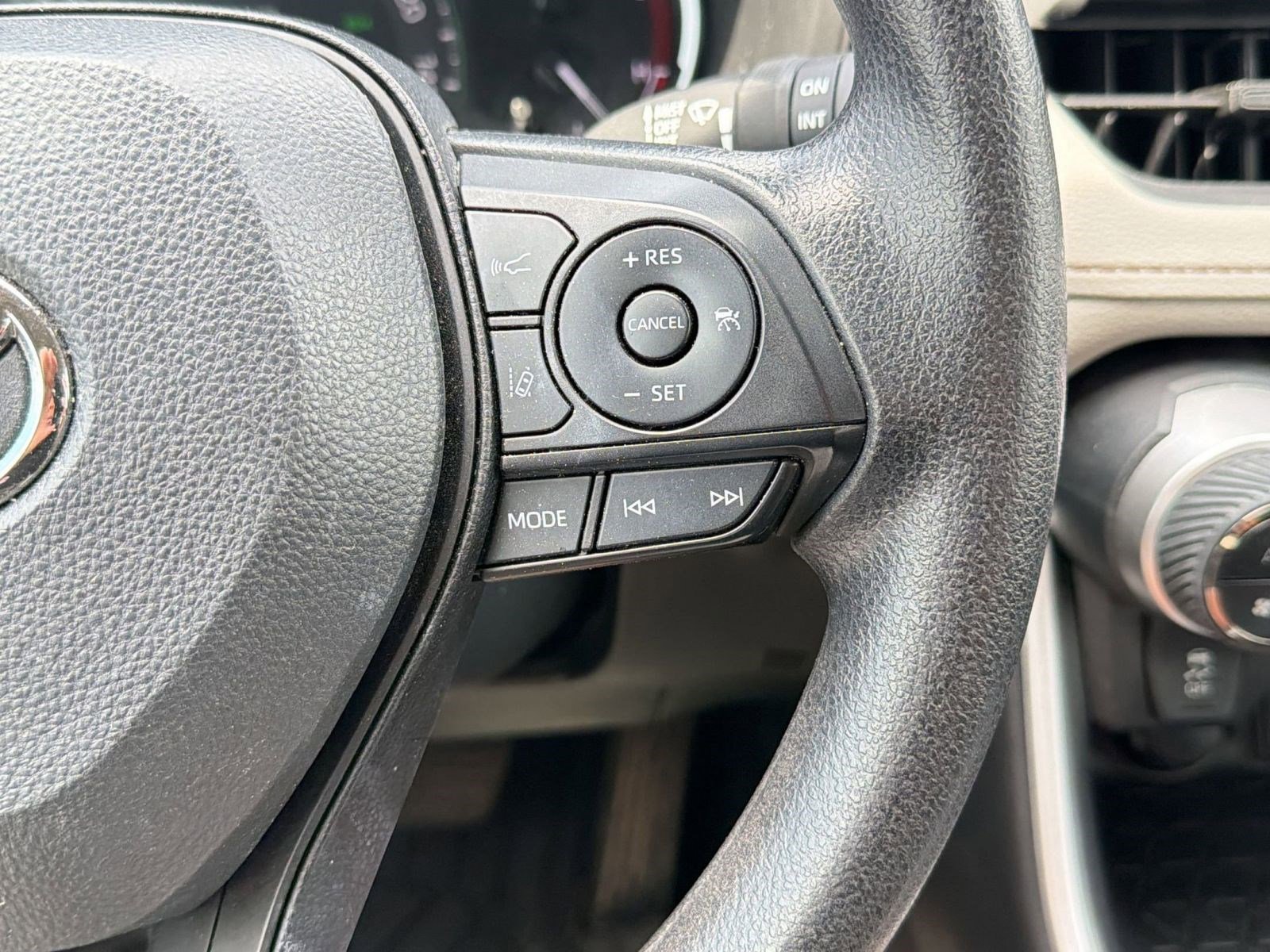 Used 2024 Toyota RAV4 XLE w/ Convenience Package image 26