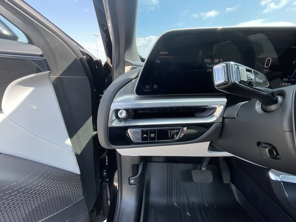 Certified 2024 Cadillac Lyriq Luxury RWD image 17
