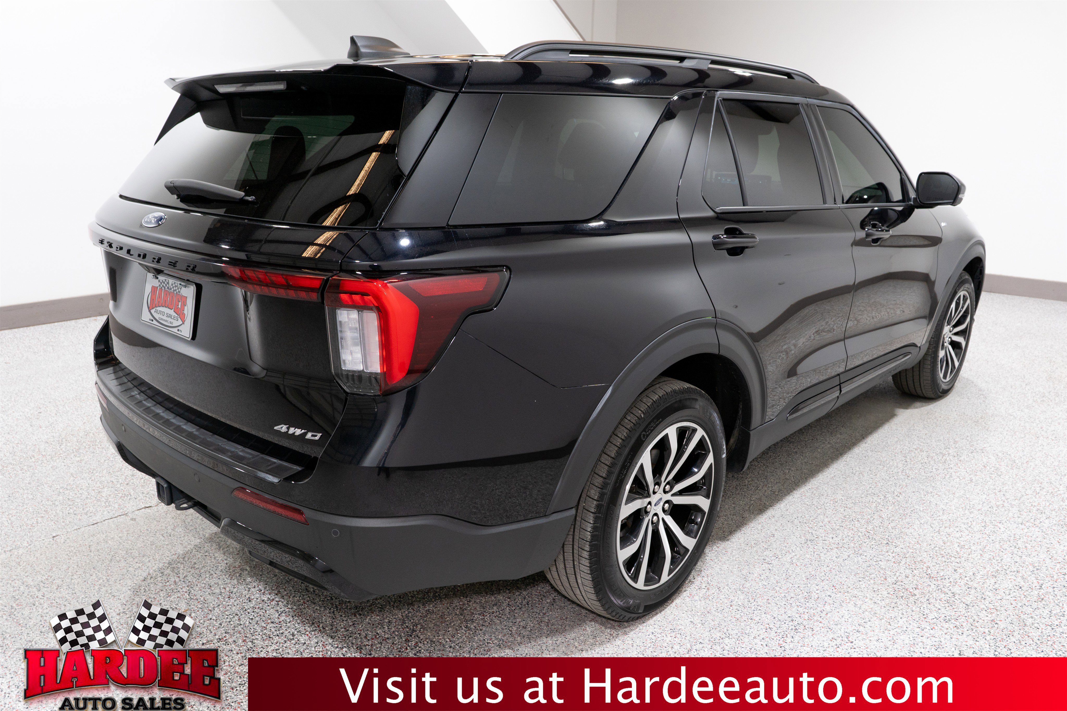 Used 2025 Ford Explorer ST-Line image 5