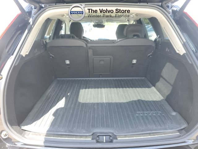 Certified 2024 Volvo XC60 B5 Plus AWD/4WD image 8
