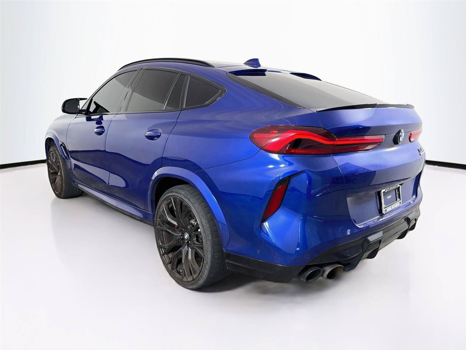 Used 2020 BMW X6 M Competition w/ Executive Package AWD/4WD image 3