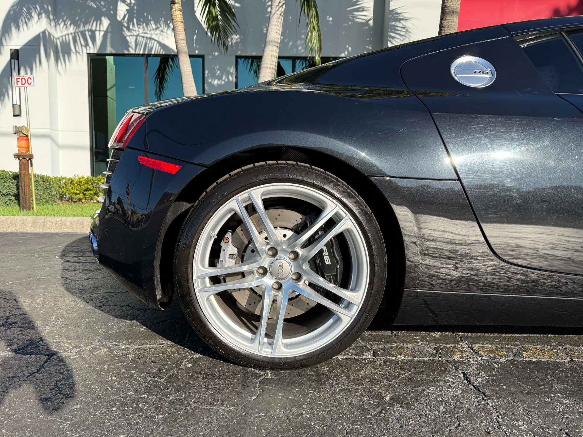 Used 2008 Audi R8 V8 image 4