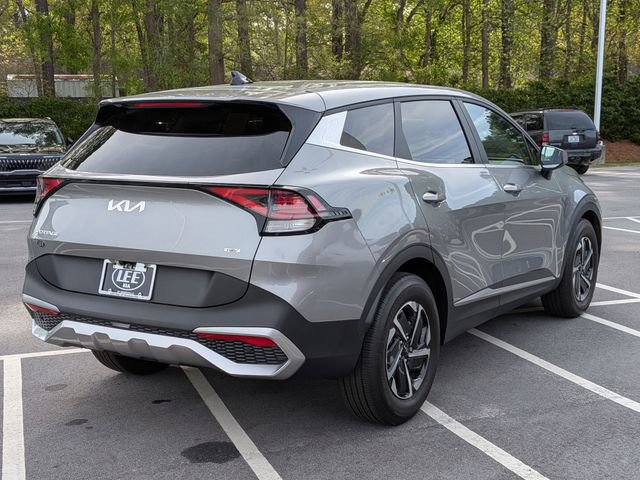 Used 2025 Kia Sportage LX FWD image 3