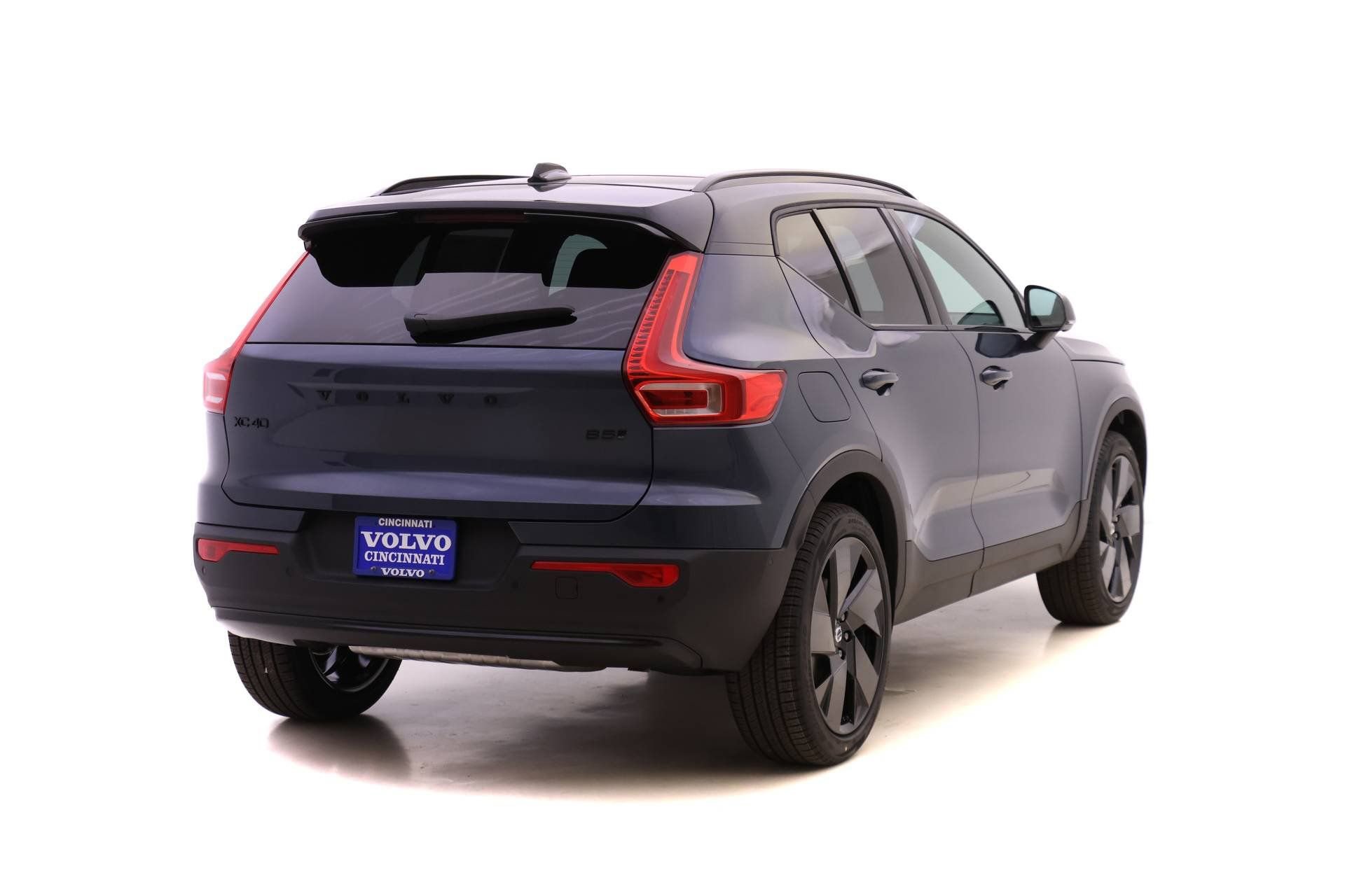 New 2026 Volvo XC40 B5 Ultra w/ Protection Package Premier AWD/4WD image 4