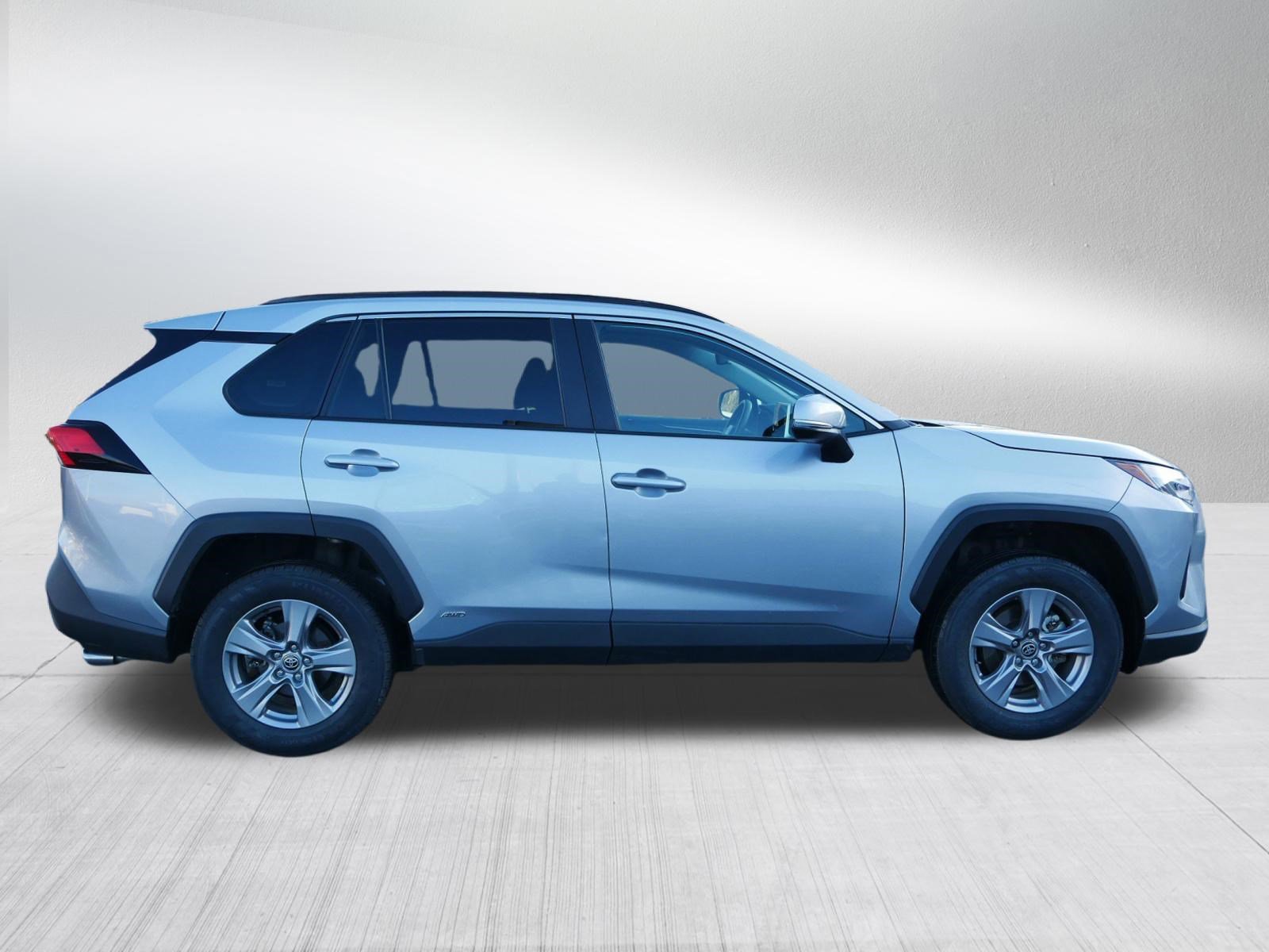 Used 2025 Toyota RAV4 XLE image 8