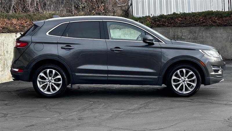 Used 2018 Lincoln MKC Select w/ Select Plus Package AWD/4WD image 6