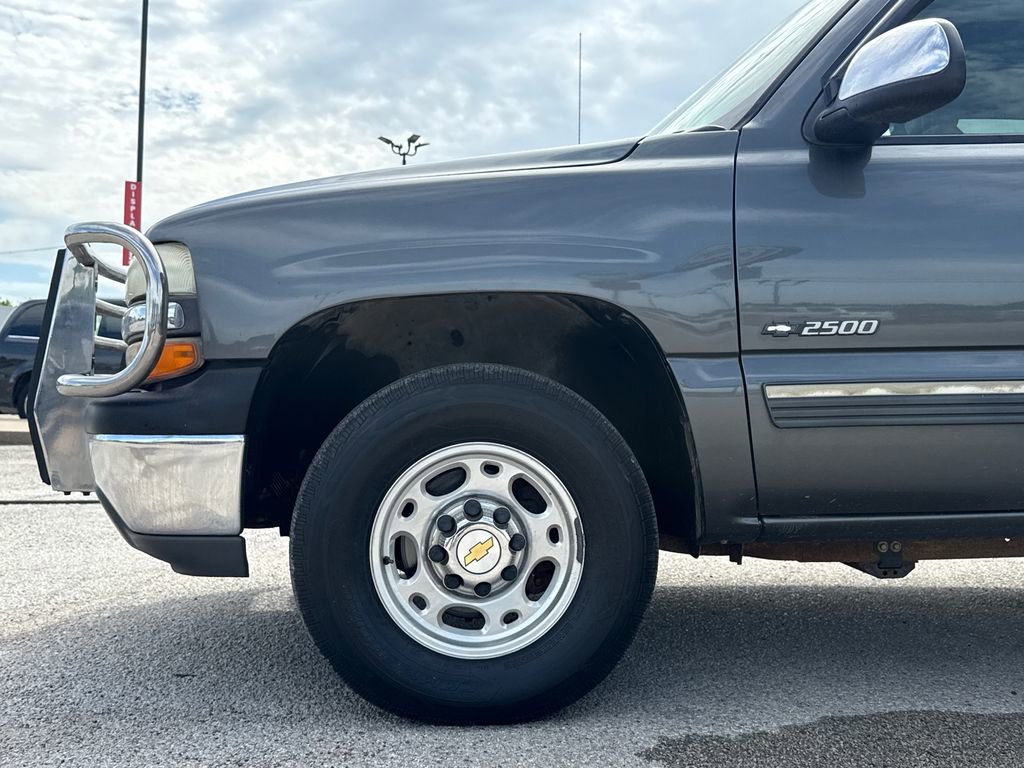 Used 1999 Chevrolet Silverado 2500 LS w/ Firm Ride Suspension Pkg RWD image 5