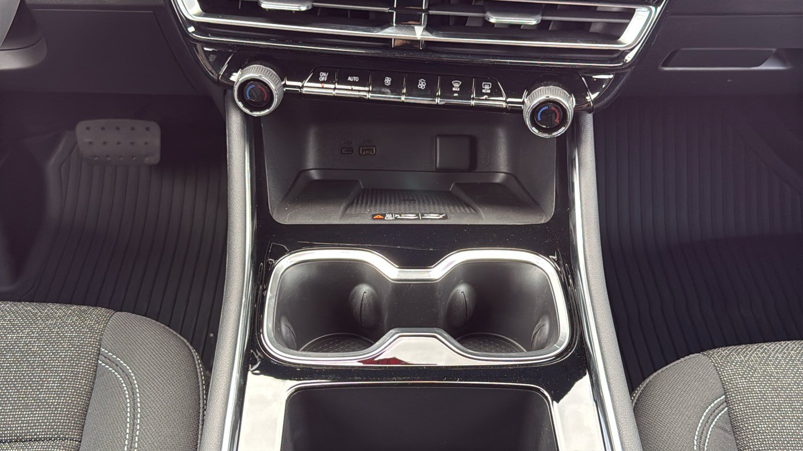 New 2026 Chevrolet Traverse LT w/ Driver Confidence Package FWD image 19
