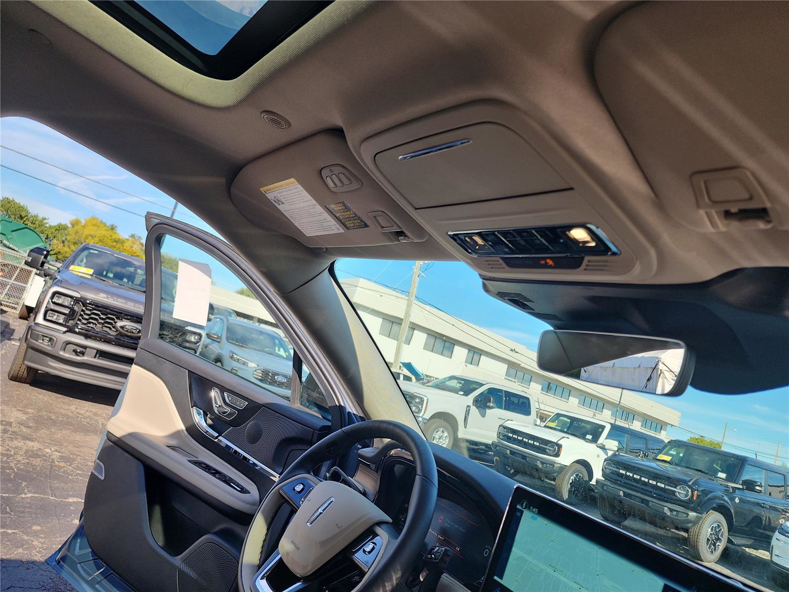 New 2026 Lincoln Corsair Reserve image 28