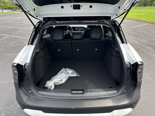 New 2026 Nissan Kicks SR w/ SR Premium Package AWD/4WD image 9