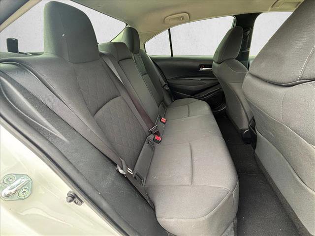 Used 2020 Toyota Corolla LE image 19